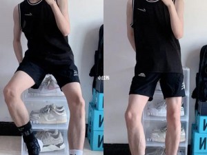 快递员男男 GayXNXX 品牌运动健身服装，舒适透气，彰显男性魅力